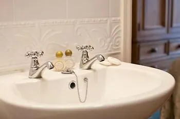 The Fat Lamb Country And Nature Reserve بيت ريفي رافينستونديل