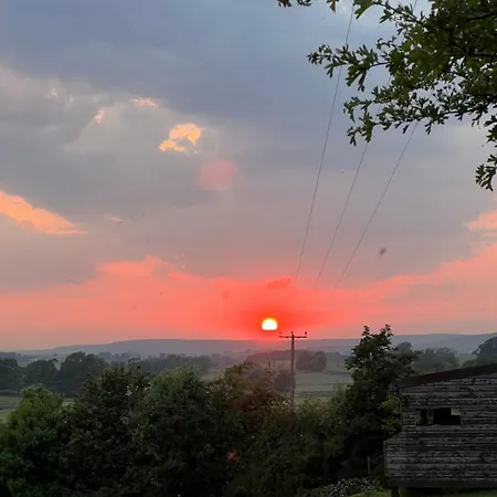 The Fat Lamb Country And Nature Reserve Inn