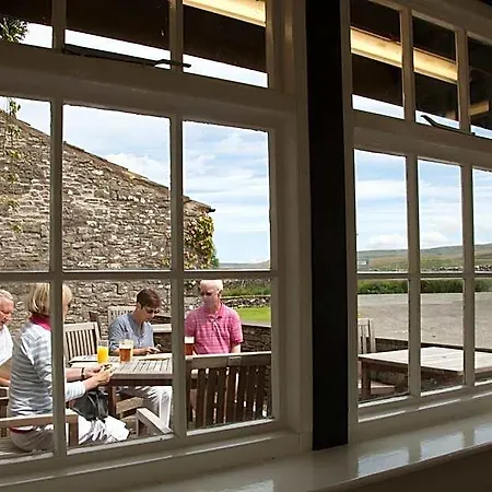 The Fat Lamb Country And Nature Reserve Inn 4*