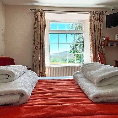 The Fat Lamb Country And Nature Reserve Inn 4*